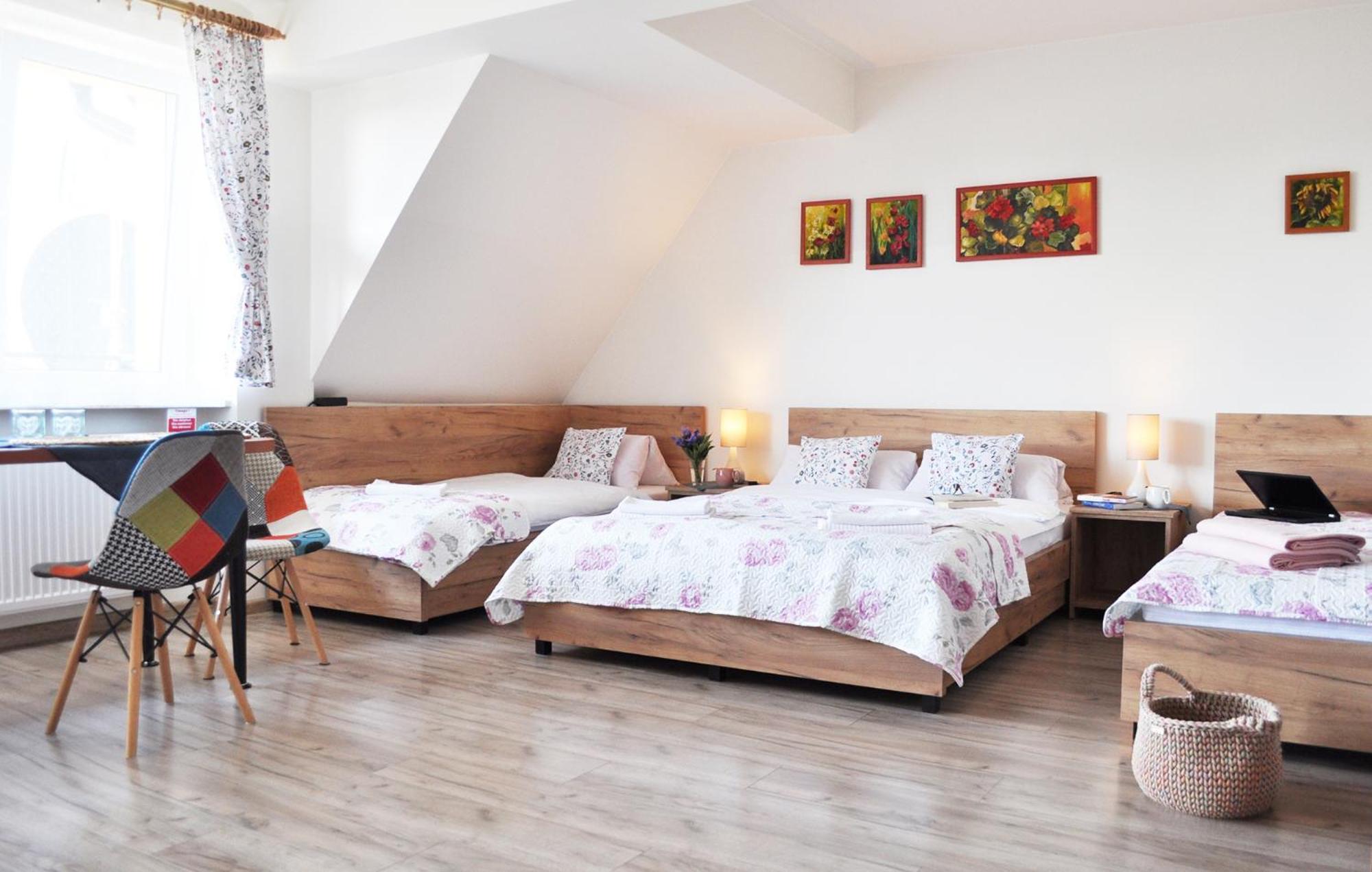 Pokoje Goscinne Uanny Nowy Targ Ngoại thất bức ảnh